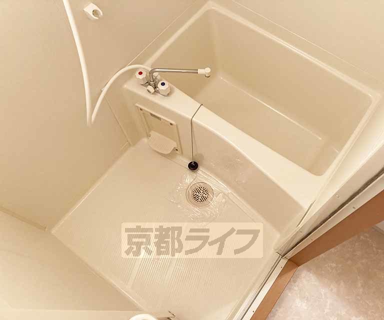 バス・シャワールーム　リラックスできるバスルームです・