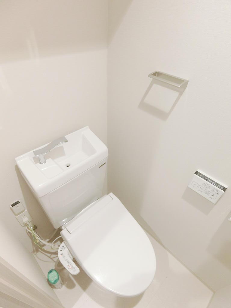 トイレ　※別部屋参考写真