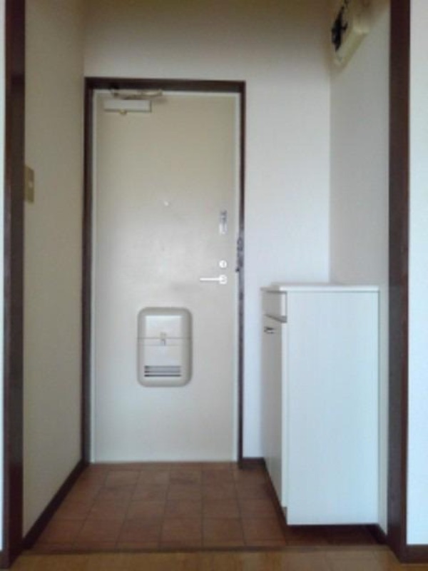 玄関　図面と現状に相違がある場合には現状を優先