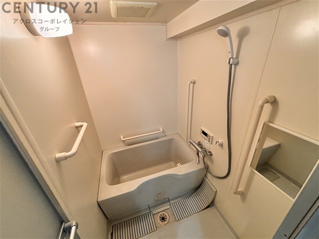 バス・シャワールーム　シンプルな浴室です！