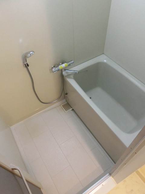 バス・シャワールーム　一日の疲れを癒してくれる大事な場所。