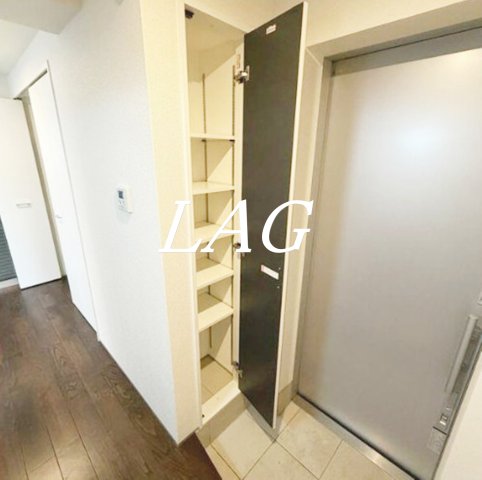 玄関　玄関です。