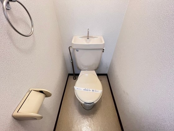 トイレ　※他号室の写真です。