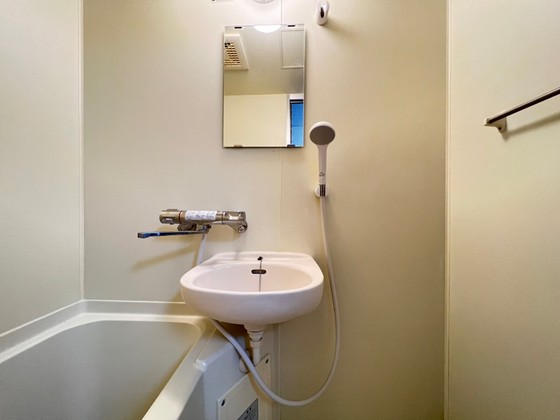 洗面設備　※他号室の写真です。