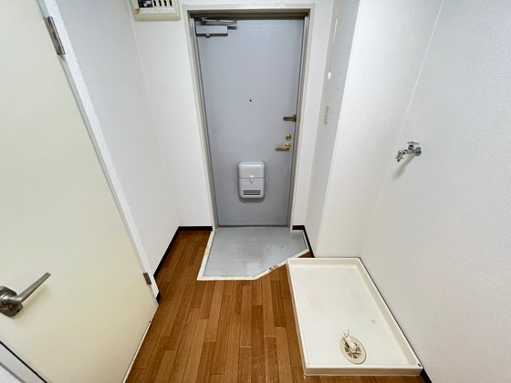 玄関　※他号室の写真です。