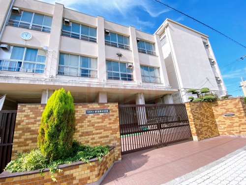 中学校　新生野中学校（中学校）まで1207m