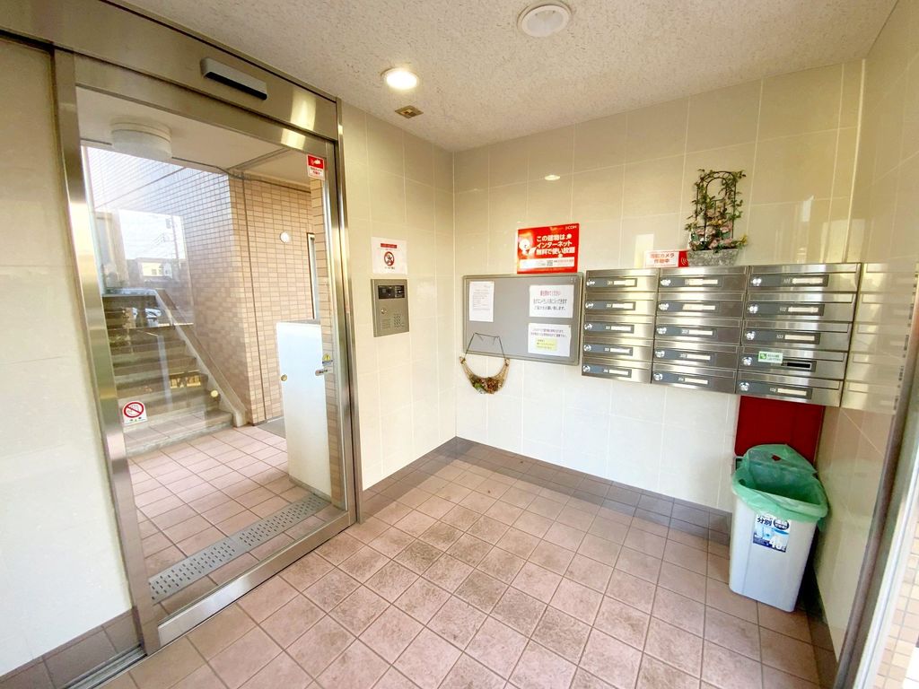 エントランス　エントランス