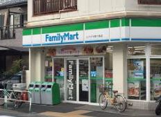 コンビニ　ファミリーマート東十条店（コンビニ）まで117m