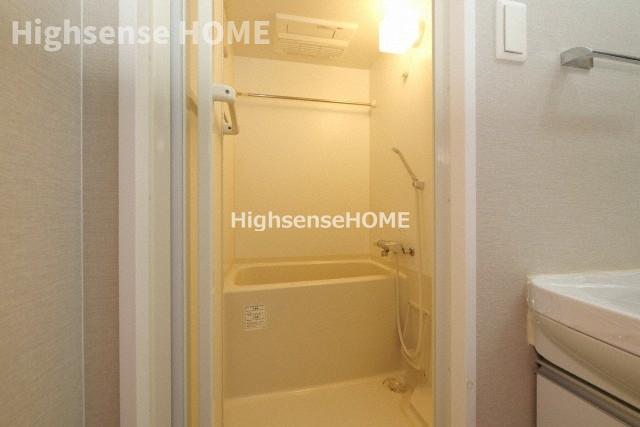 バス・シャワールーム　ゆったり過ごせるお風呂です