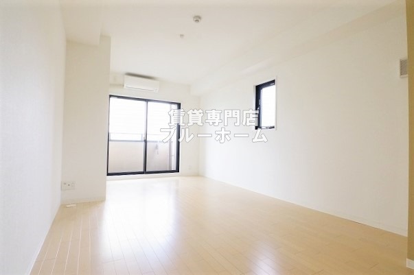 その他部屋・スペース　別角度からの洋室です！