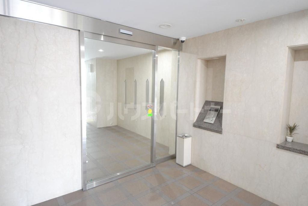 エントランス　エントランス