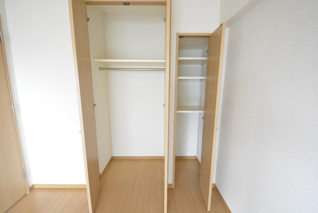 収納　クローゼット