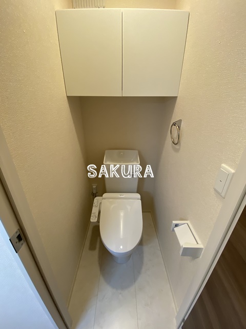 トイレ　嬉しい温水洗浄便座♪