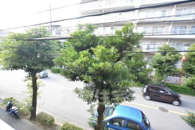眺望　緑地公園にすぐです。