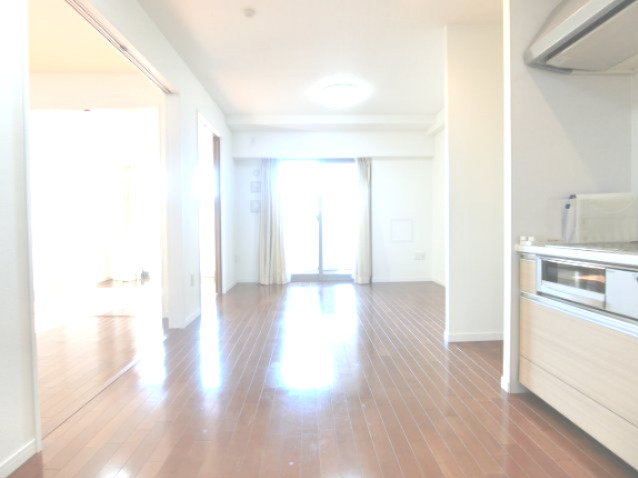 居室・リビング　同マンションイメージ