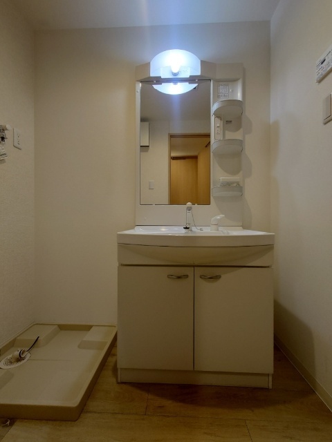 洗面設備　同タイプ