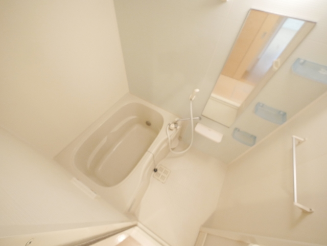 バス・シャワールーム　★追焚付の経済的なバスルームです★