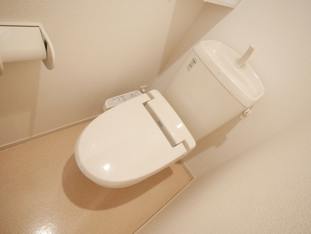 トイレ　★うれしい温水洗浄便座のトイレです★