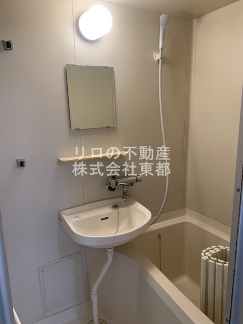 洗面設備　洗面台もついているので、ここで洗顔できますね☆