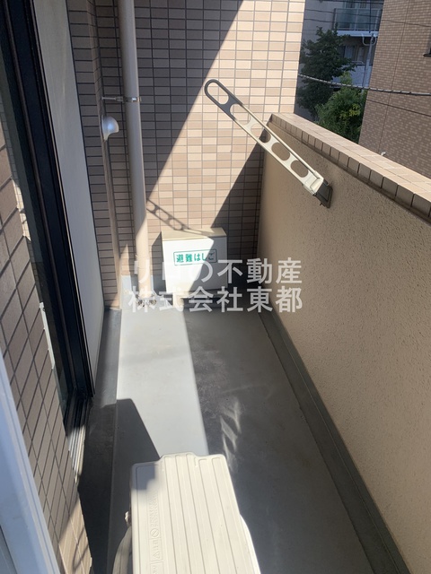 バルコニー　バルコニー付！お天気のいい日は洗濯物も気持ちよく干せます！
