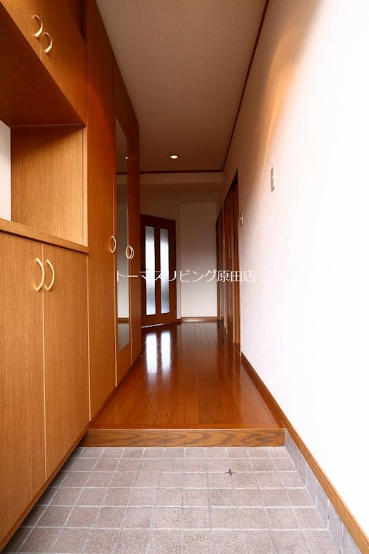 玄関　202号室写真