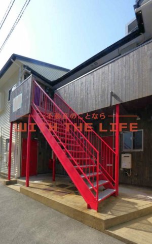 エントランス　ゆとりのあるエントランスです