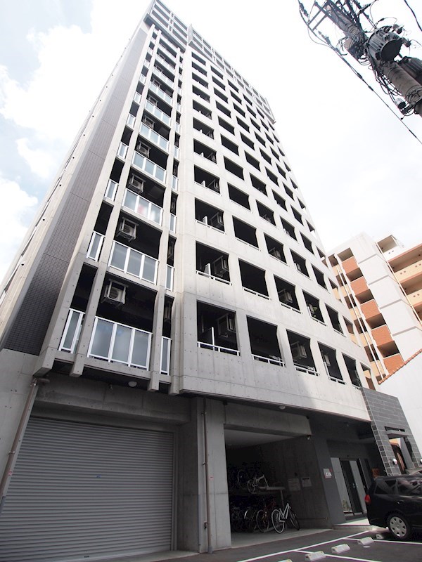 建物外観　築浅人気物件が空き予定。