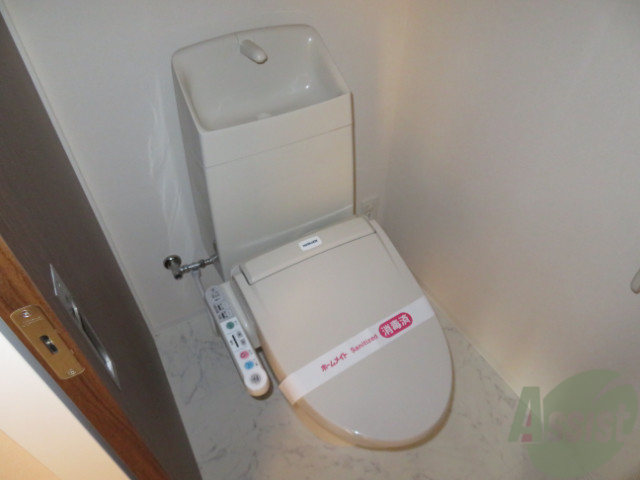 トイレ　トイレは、清潔感があり安心して使用できます。