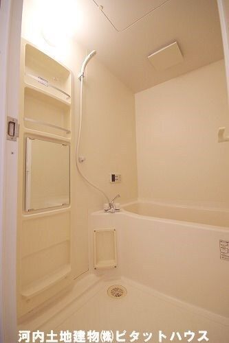 バス・シャワールーム　バス／シャワー