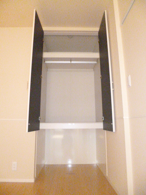 その他部屋・スペース　★上部収納★下部ペットスペース★