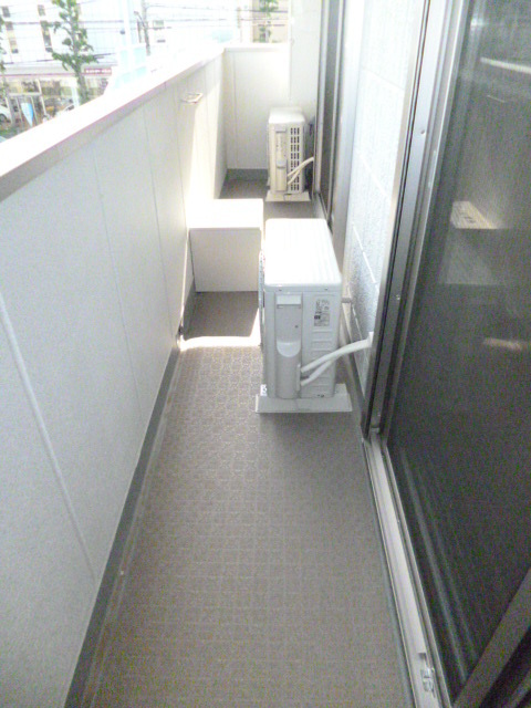 バルコニー　★大型バルコニー付き★