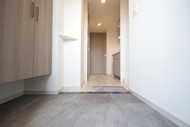 玄関　※別室の参考写真の為、現況優先です。