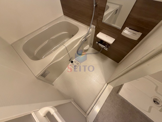 バス・シャワールーム　別階の参考写真になります