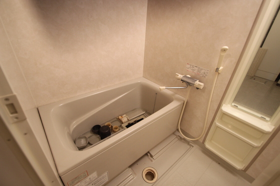 バス・シャワールーム　※別部屋の写真です