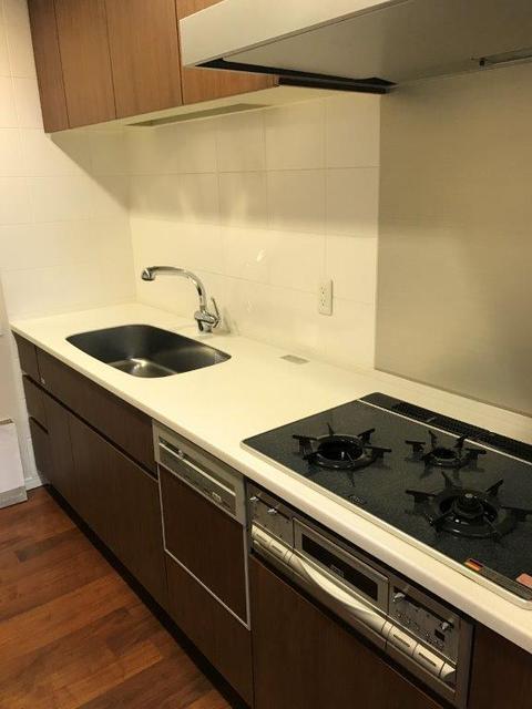 キッチン　食器洗浄乾燥機付システムキッチン