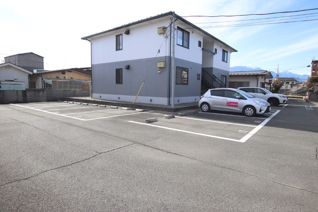 駐車場　敷地内駐車場