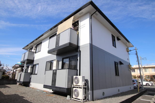 建物外観　☆全室角部屋！　２階建て　軽量鉄骨造のアパート☆