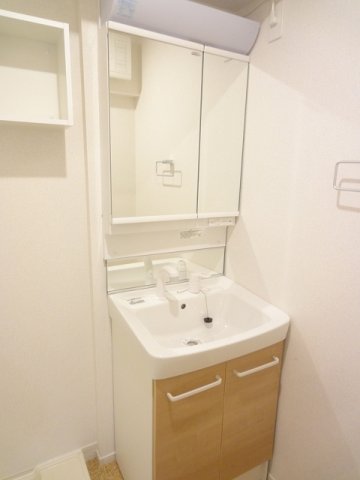 洗面設備　脱衣スペースもあります