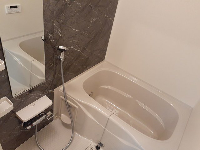 バス・シャワールーム　お風呂です