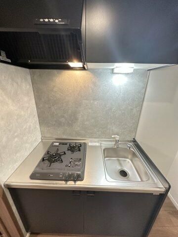 キッチン　同施工、別建物の参考写真となります