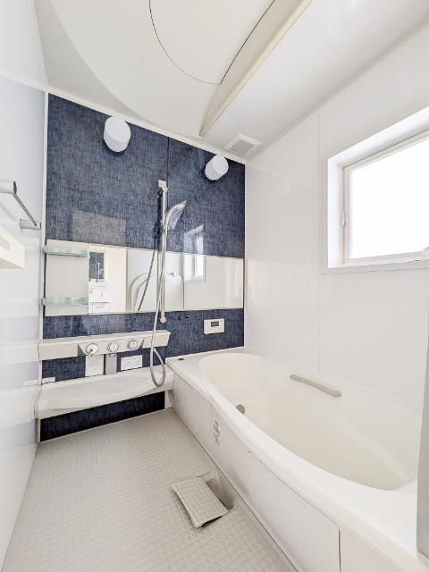 バス・シャワールーム　追い焚き付き