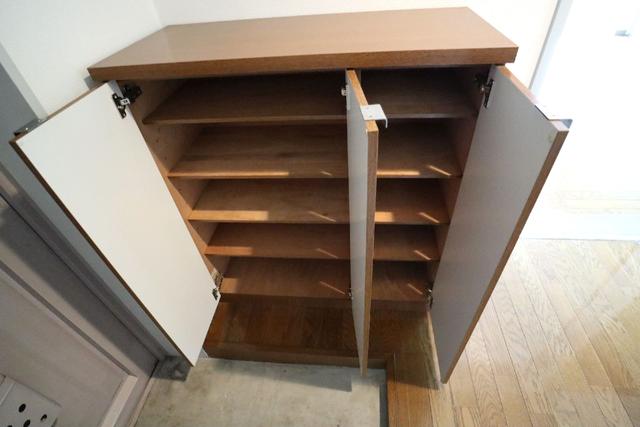 収納　収納　シューズボックス