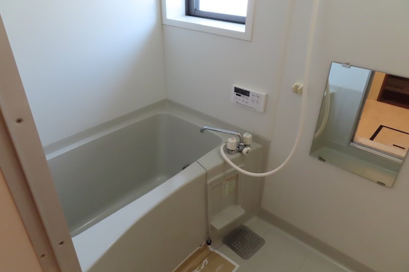 バス・シャワールーム　同物件別部屋