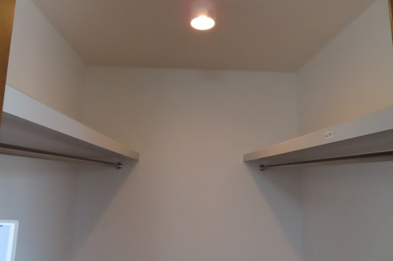 収納　同物件別部屋