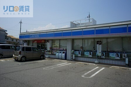 コンビニ　ローソン川西火打2丁目店（コンビニ）まで597m