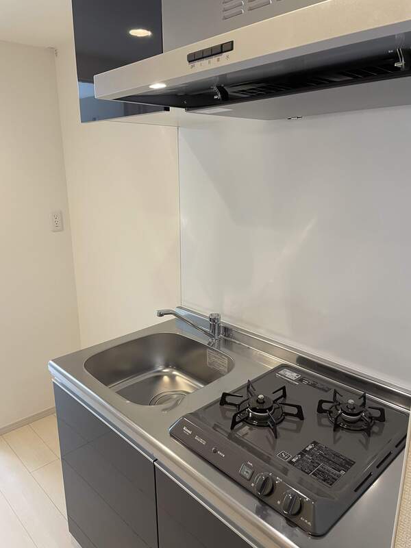 キッチン　コンパクトなキッチンで掃除もラクラク