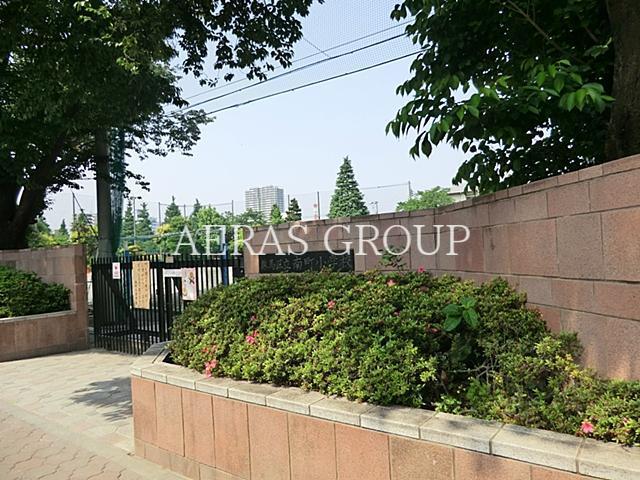 小学校　練馬区立南町小学校（小学校）まで687m