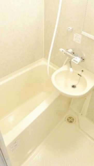 バス・シャワールーム　同間取り参考写真