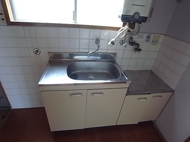 キッチン　ガスコンロ設置型のキッチン