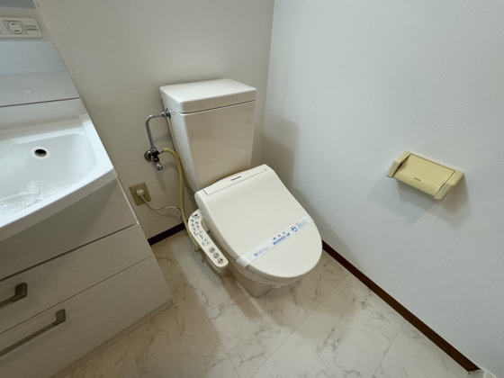 トイレ　※別部屋の写真です